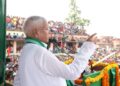6 साल बाद लोगों के बीच जब गए लालू. कहा- खुद ही मर जाएंगे नीतीश.