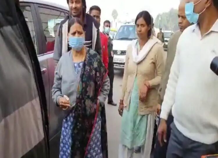लालू यादव की तबीयत बिगड़ी तो राबड़ी देवी एकाएक दिल्ली हुई रवाना.