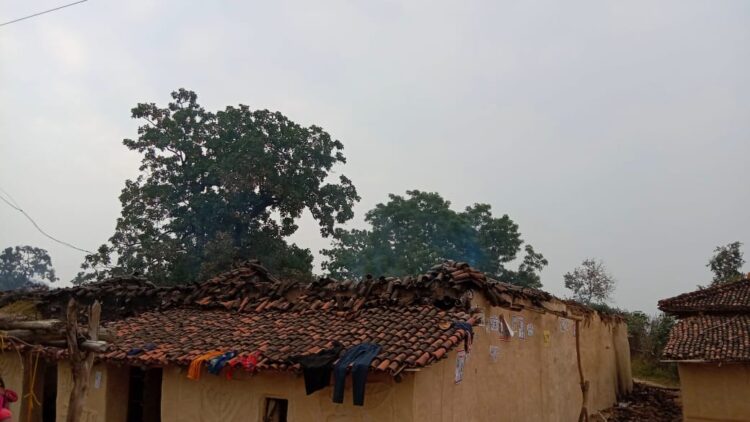 गया में नक्सलियों का तांडव. 4 की घर में घुसकर हत्या. दो भाई और उनकी पत्नियां मारी गई.