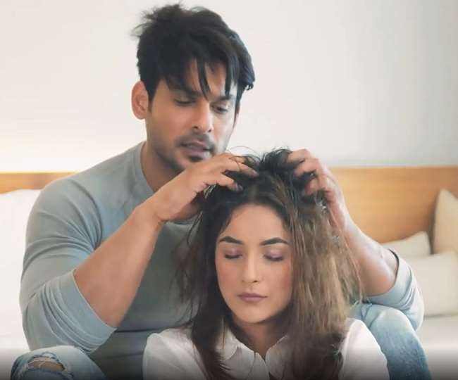 शहनाज गिल ने दिवंगत सिद्धार्थ शुक्ला को किया याद. उनके जन्मदिन पर शेयर की भावुक तस्वीर.