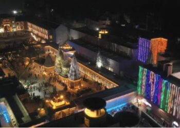 कई राज्यों के मुख्यमंत्री एक साथ काशी में जुटेंगे. श्रीकाशी विश्वनाथ धाम का लोकार्पण.