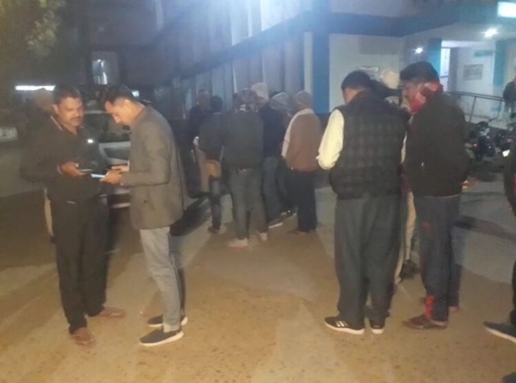 Orgy of criminals in Buxar. Bullets riddled the bank manager and gold businessman with bullets.