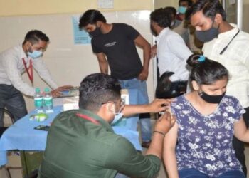 देश में ओमिक्रॉन का चौथा मामला आया सामने. महाराष्ट्र में ओमिक्रॉन की एंट्री.