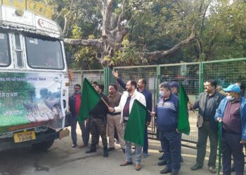 Beginning of “Horse-Pracing Control-cum-Resettlement Campaign”. Minister Shri Neeraj Kumar Singh showed the green signal.