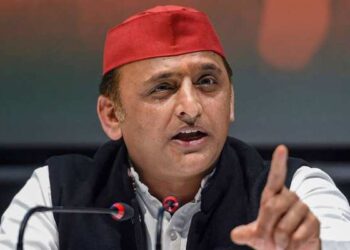 By writing a letter to the Election Commission demanding the removal of many UP officials, the Samajwadi Party took big action