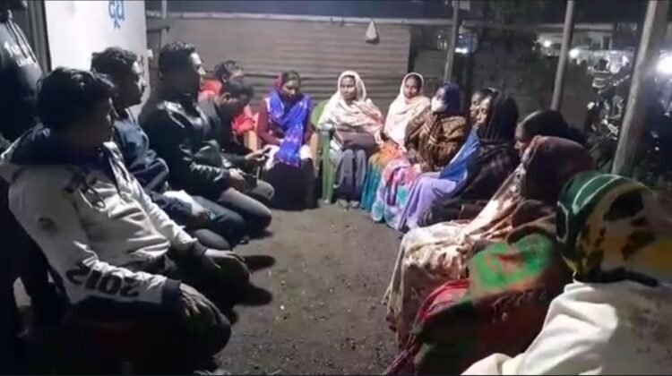 The women were expelled from the company, Durga Soren reached the army seeking help.