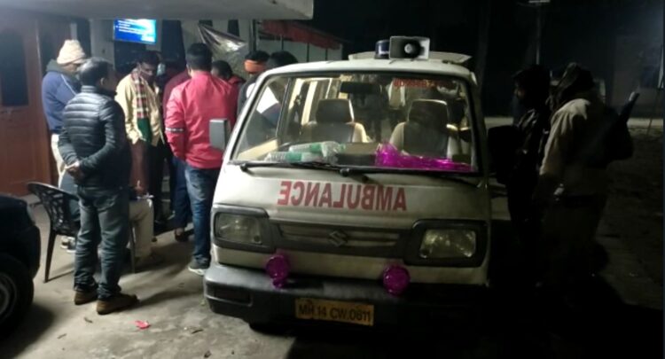 मोकामा बाईपास में एक भीषण सड़क हादसे में पटना के दो बाइक सवार युवकों की दर्दनाक मौत हो गयी. बताया जा रहा है कि पटना