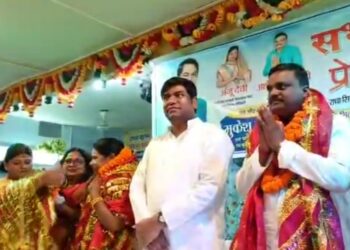 नगर निकाय चुनाव में मुकेश सहनी ने किया कानून का उलंघन? प्रत्याशी के लिए खुद मांगने लगे वोट