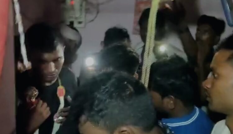 लवर से मिलने गया आर्मी जवान, ग्रामीणों ने जबरन कराई शादी, अगली सुबह दुल्हन को छोड़ भागा दूल्हा, पहले से शादीशुदा निकली प्रेमिका