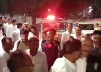 मुजफ्फरपुर कोर्ट में भारी बवाल: हथियार लेकर कोर्ट पहुंचे अधिवक्ता, जज पर पिस्टल तानने का आरोप, जज ने भिजवाया जेल, घंटो तक चला हाईवोल्टेज ड्रामा