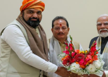 डिप्टी सीएम बनने के बाद पहली बार पीएम मोदी से मिले सम्राट और विजय सिन्हा, कैबिनेट विस्तार को लेकर हुई खास बात